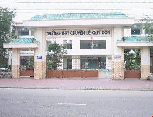 Sẽ kỷ luật thầy giáo định mổ bụng tự sát tại lễ kỷ niệm - ảnh 1