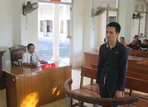 Qua đêm với bé gái tại nhà nghỉ, nam thanh niên lãnh án tù - ảnh 1