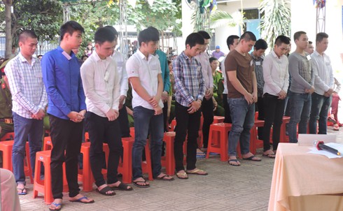 Nhóm gây rối trước quán bar MTM lãnh án - ảnh 1