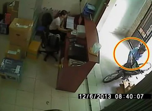 Đạo chích bỏ quên kìm cắt tại hiện trường - ảnh 1