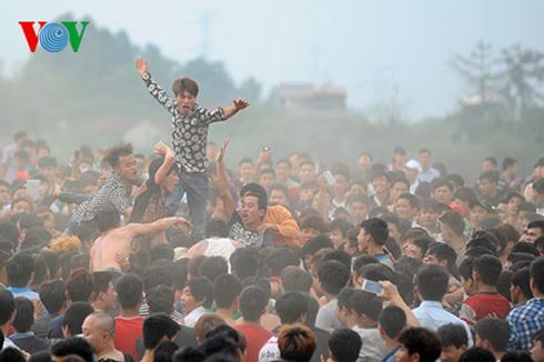Shop TIN 18/2: Khắc nhớ ngày 17/2: TRANG NGHIÊM VÀ ĐÀNG HOÀNG - ảnh 11
