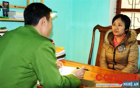 Bắt một phụ nữ đưa 8 người trốn đi nước ngoài - ảnh 1