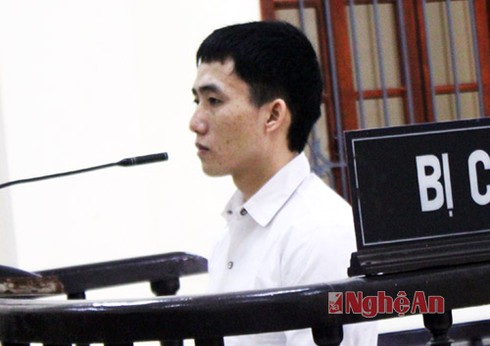 Vết trượt dài của một cử nhân sư phạm - ảnh 1