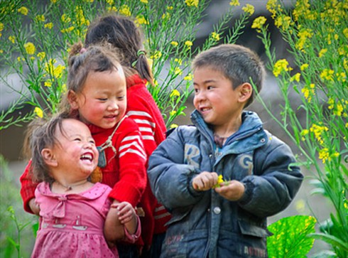 Nguyên tắc hàng đầu trong bảo vệ trẻ em trên báo chí - ảnh 1