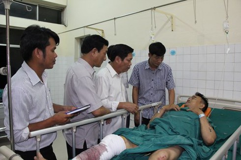 Lãnh đạo Đắk Nông thăm hỏi các nạn nhân trong vụ tai nạn làm 19 người thương - ảnh 1