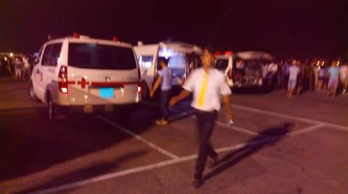 Một đoàn khoảng 20 người ở Thái Nguyên, Bắc Cạn trên tàu du lịch chìm ở sông Hàn - ảnh 2