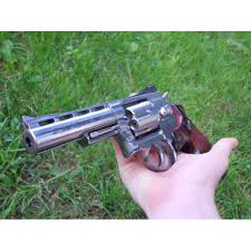 Thiếu tá công an chết tại nhà riêng nghi tự tử bằng súng - ảnh 1