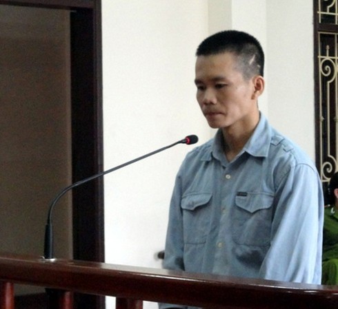 Cái giá phải trả cho trai làng đạp xe đi trêu gái - ảnh 1