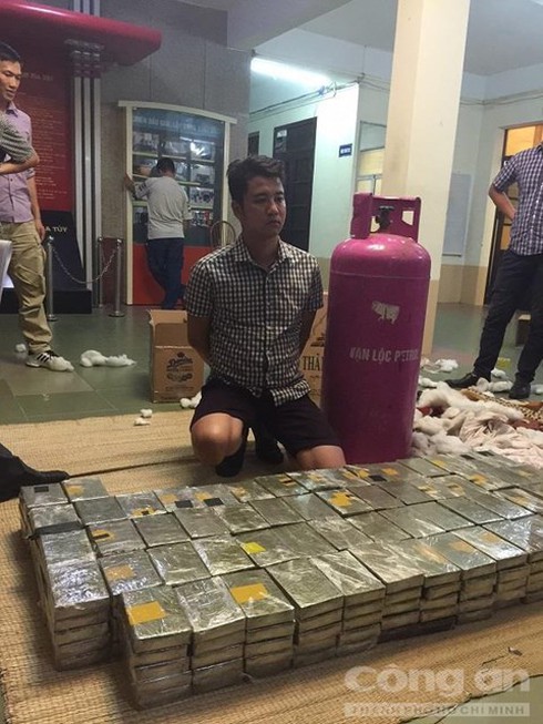 Truy lùng ông trùm có 7 tay súng bảo vệ 24/24 - ảnh 2