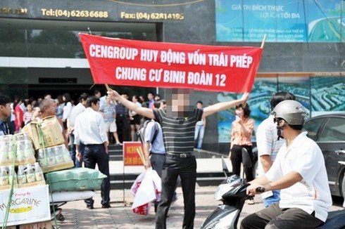 Nực cười khách đi đòi tiền