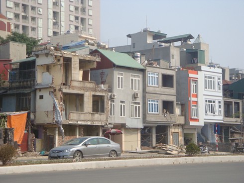 Đường đắt nhất hành tinh: Hà Nội lờ cho phạm luật? - ảnh 2