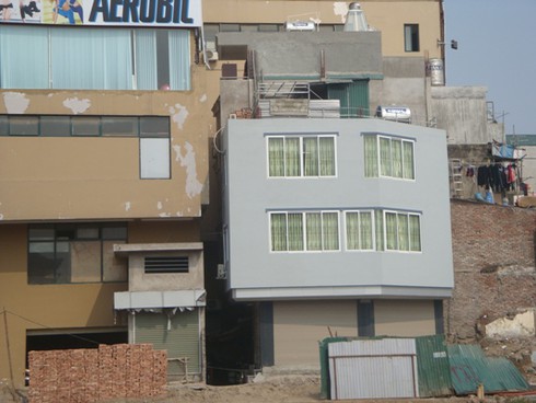 Đường đắt nhất hành tinh: Hà Nội lờ cho phạm luật? - ảnh 3