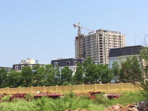 Lạnh người chung cư, biệt thự tiền tỷ sát vách nghĩa trang - ảnh 4