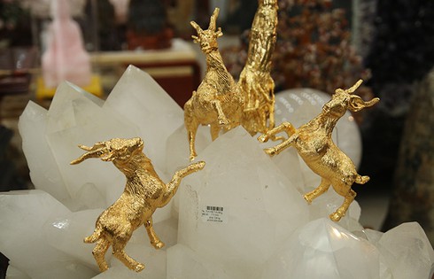 Cận cảnh chế tác bộ Dê vàng nửa tỷ đồng phục vụ đại gia chơi Tết - ảnh 4