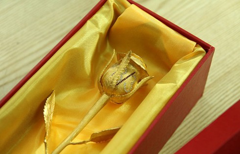 250 triệu mỗi bông hồng đại gia dịp 8/3 - ảnh 1