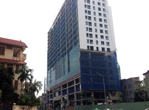 Dự án 8B Lê Trực: Hà Nội yêu cầu chủ đầu tư phải tự tháo dỡ vi phạm - ảnh 1