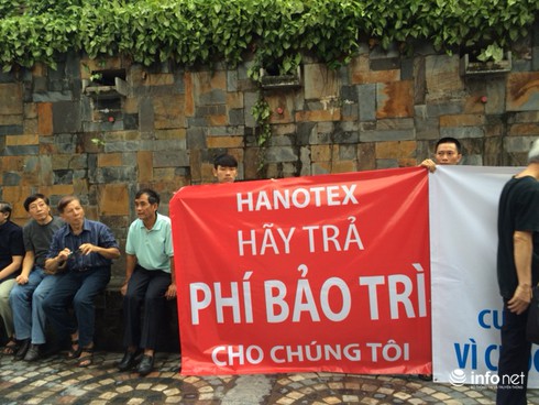 Chung cư cao cấp Skycity: Cư dân căng băng rôn phản đối chủ đầu tư - ảnh 5