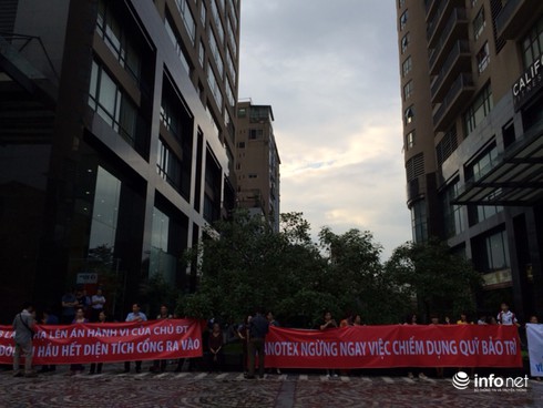 Chung cư cao cấp Skycity: Cư dân căng băng rôn phản đối chủ đầu tư - ảnh 6