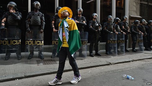 Sẽ có biểu tình đúng ngày khai mạc World Cup 2014 ở Brazil? - ảnh 3
