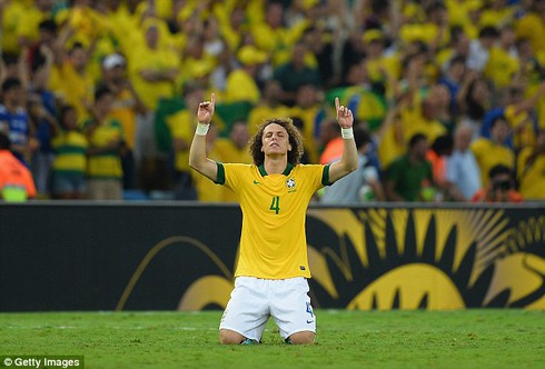 Bán kết World Cup 2014: Brazil chỉ còn biết tin vào Chúa - ảnh 2