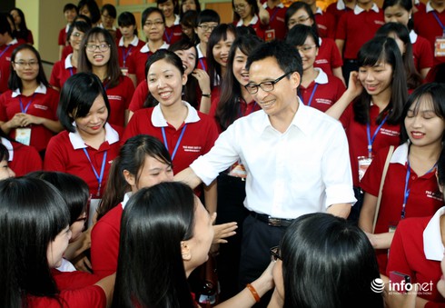 Vinh danh 98 thủ khoa xuất sắc năm 2015 - ảnh 2