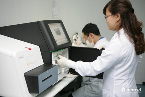 Trao nhầm con 42 năm: Một Trung tâm miễn phí mọi xét nghiệm ADN cho chị Trang - ảnh 1