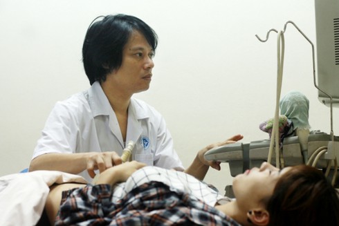 Phóng viên y tế hãy xóa bỏ quan niệm “câu chuyện chỉ hấp dẫn khi bệnh nhân chết” - ảnh 1