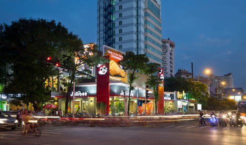 Thương hiệu thức ăn nhanh Jollibee mở cửa hàng thứ 81 - ảnh 1