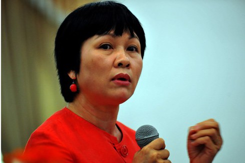 TS Khuất Thu Hồng: Niềm tin vu vơ và tính thực dụng đã