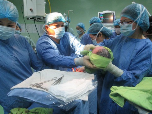 Ngày 17/6, Bệnh viện Phụ sản Nhi Đà Nẵng tư vấn hiếm muộn miễn phí - ảnh 1