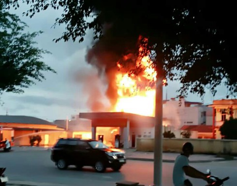 Quảng Ninh: Cửa hàng xăng cháy rụi là do đốt vàng mã - ảnh 1