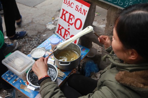 Độc đáo chợ quê giữa lòng Thủ đô - ảnh 10