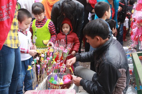 Độc đáo chợ quê giữa lòng Thủ đô - ảnh 7