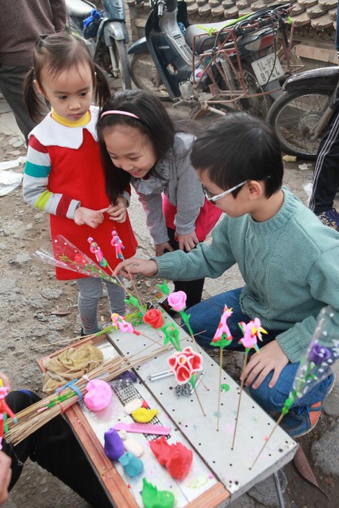 Độc đáo chợ quê giữa lòng Thủ đô - ảnh 9