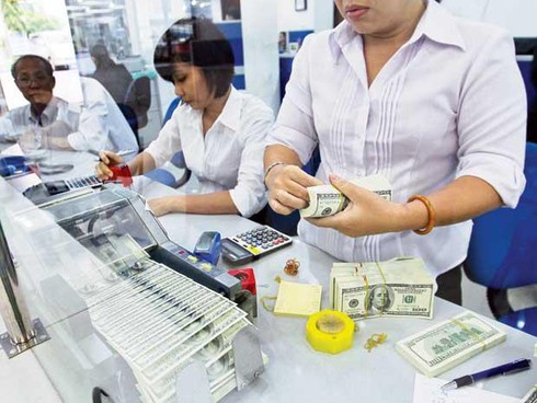 Nhà băng run rẩy