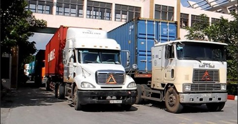 Thủ tướng yêu cầu xử lý việc thu phí “vượt khung