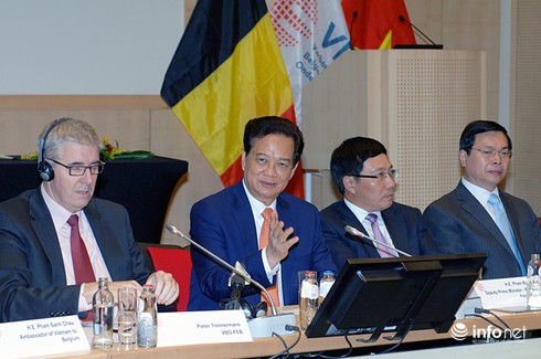 Thủ tướng kêu gọi DN nước ngoài đầu tư vào hạ tầng giao thông - ảnh 1