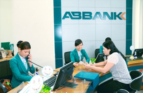 Tổng giám đốc ABBank bất ngờ từ nhiệm - ảnh 1