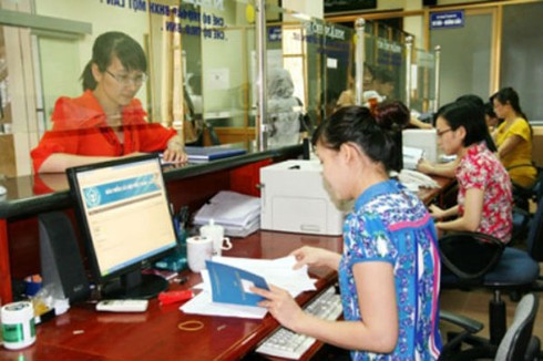Quốc hội xin ý kiến đại biểu về nhận BHXH một lần - ảnh 1