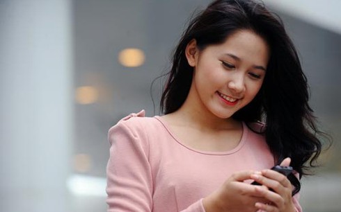 Giới trẻ Việt dành 5,5 giờ mỗi ngày để “lướt” mạng - ảnh 1