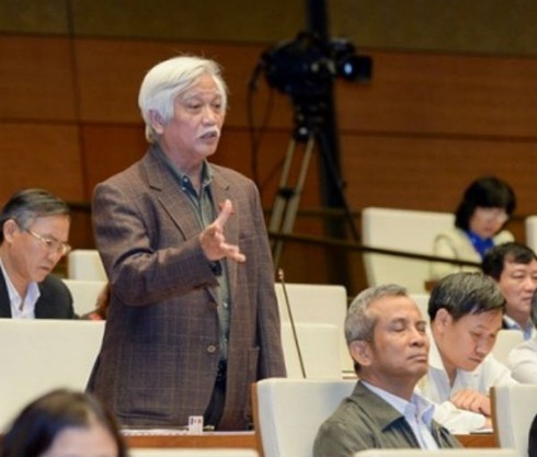 ĐBQH Dương Trung Quốc: Về vấn đề Biển Đông, Quốc hội còn phản ứng chậm - ảnh 1