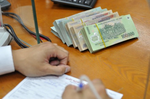 Kiểm soát tín dụng chảy vào bất động sản: Nên dùng lãi suất - ảnh 1