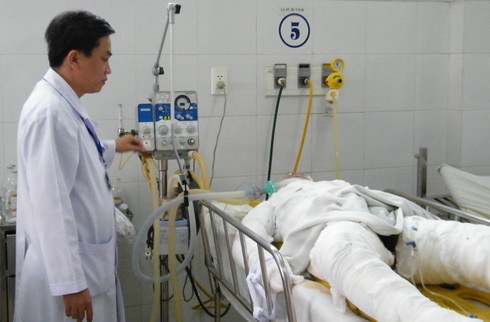 Cuộc sống khó khăn, con người càng vô cảm? - ảnh 2