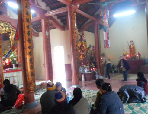 Ngày đầu năm tĩnh tâm trong không khí thiêng liêng của đình chùa - ảnh 8