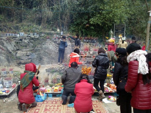 Ngày đầu năm tĩnh tâm trong không khí thiêng liêng của đình chùa - ảnh 7