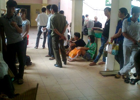 Xếp hàng chờ phá thai trong bệnh viện - ảnh 5