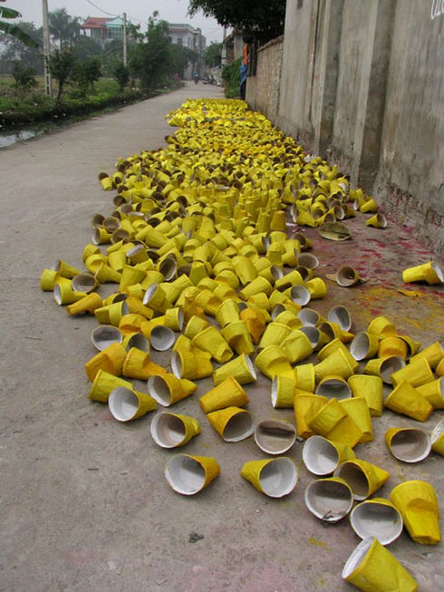 Làng mã hối hả vào vụ Tết - ảnh 1