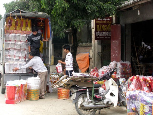 Làng mã hối hả vào vụ Tết - ảnh 13