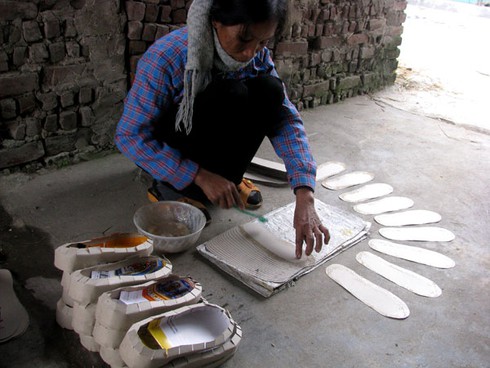 Làng mã hối hả vào vụ Tết - ảnh 10