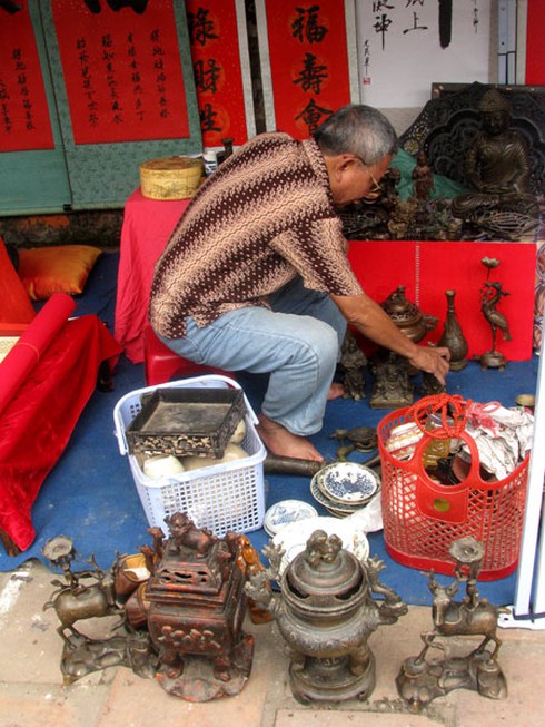 Khách nước ngoài háo hức với